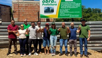 Ivanária Sampaio visitou a construção da nova sede da Escola Municipal João José de Oliveira