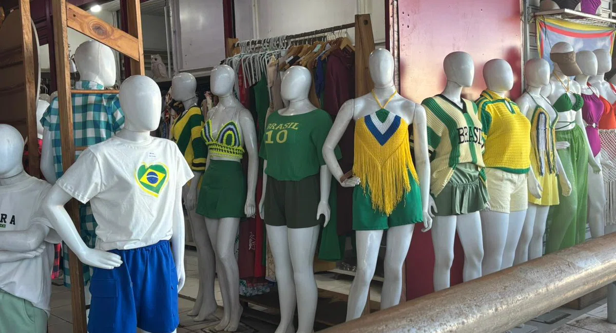 Busca por camisas da seleção brasileira movimentam as vendas do Shopping da Cidade de Teresina