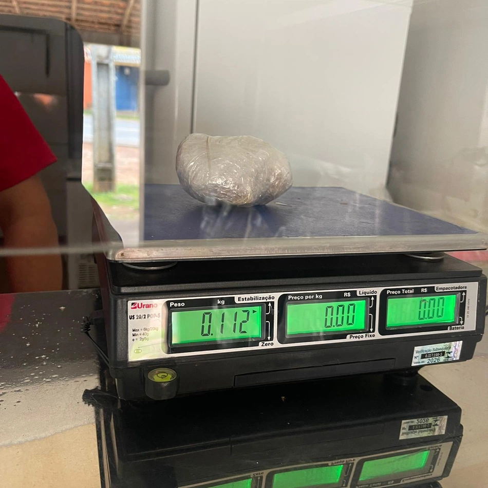 Polícia Militar conduz homem suspeito de tráfico de drogas na zona rural de Teresina