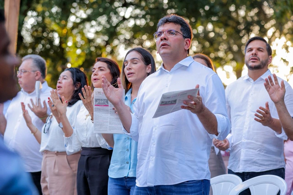 Rafael Fonteles participa de manifestações religiosas em Teresina