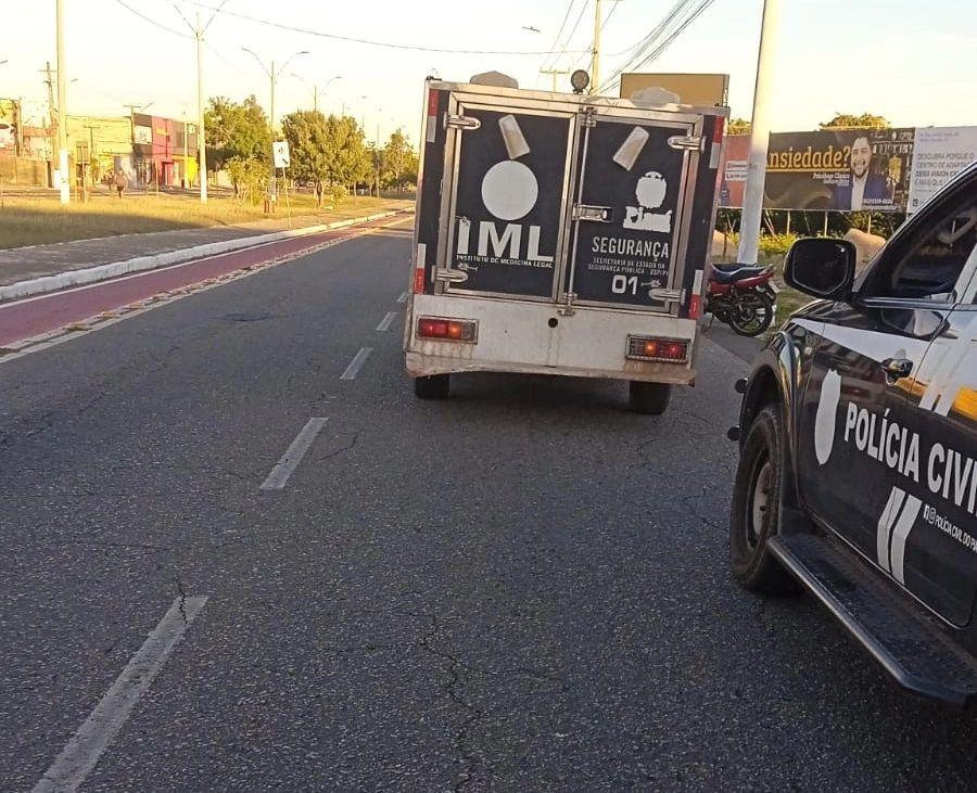 Motociclista morre após colidir contra poste em avenida de Parnaíba