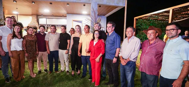 Em Picos, Ciro tem o apoio do prefeito Pablo Santos e do ex-prefeito Gil Paraibano