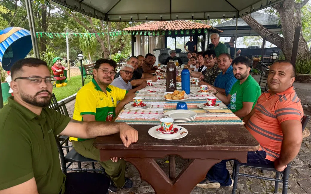 Banda Municipal Mestre Chico presta homenagem à prefeita Ivanária Sampaio em alusão ao seu aniversário