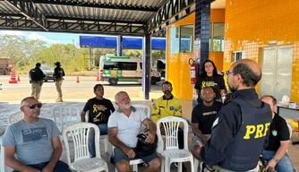PRF e Strans promovem ação educativa pelos 18 anos da Lei Seca na BR-316