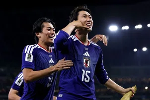 Japão goleia a Tunísia por 4 a 0 no milésimo jogo da história da Copa