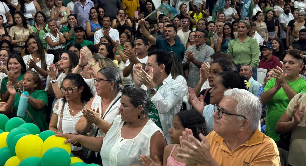 Ginásio Dídimo de Castro fica lotado durante lançamento das pré-candidaturas de Themistocles Filho e Marco