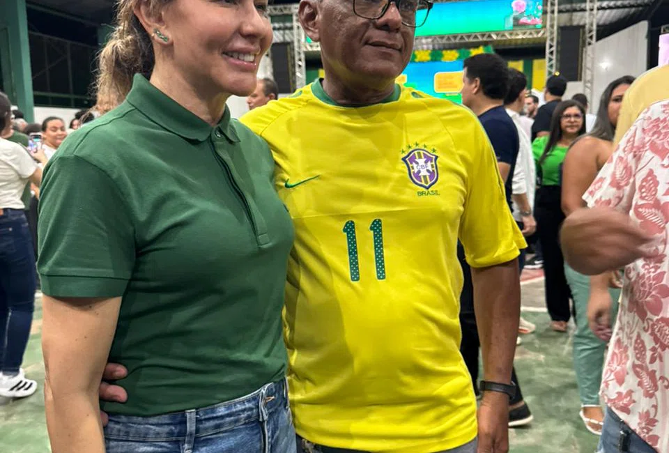 Ginásio Dídimo de Castro fica lotado durante lançamento das pré-candidaturas de Themistocles Filho e Marco