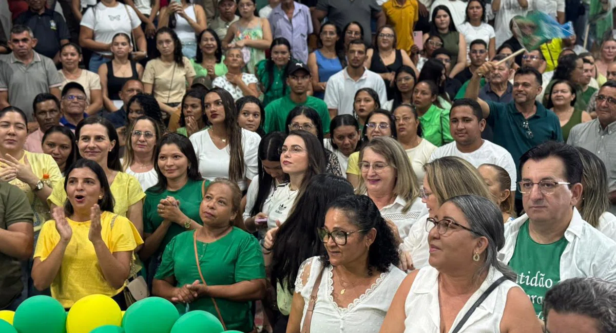 Ginásio Dídimo de Castro fica lotado durante lançamento das pré-candidaturas de Themistocles Filho e Marco