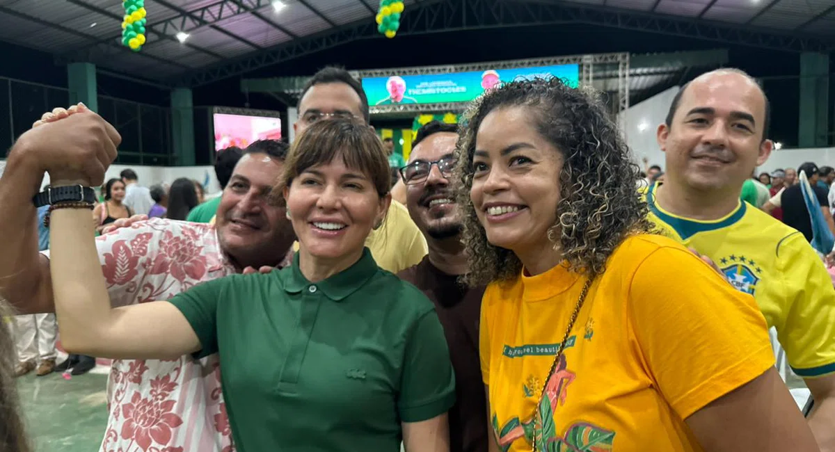 Ginásio Dídimo de Castro fica lotado durante lançamento das pré-candidaturas de Themistocles Filho e Marco