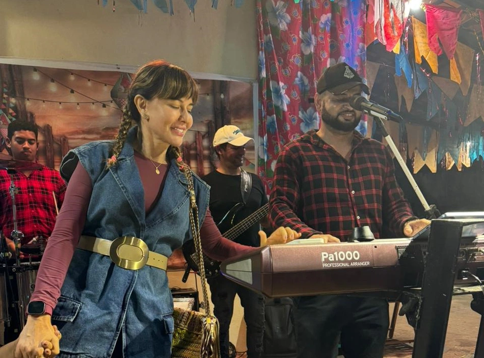 Prefeita Ivanária Sampaio participa de tradicional Arraiá da Família Buscapé em Luzilândia