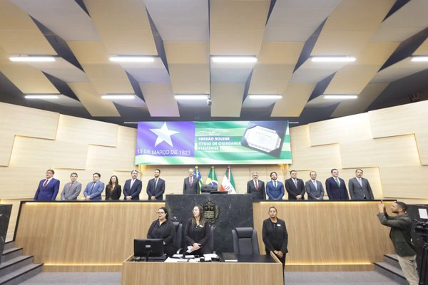 Procurador e promotor de Justiça recebem Título de Cidadania Piauiense na Alepi