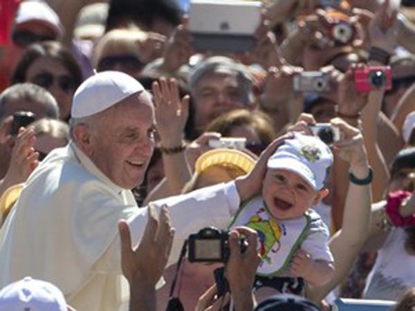 Vaticano quer contato pr&oacute;ximo do Papa com fi&eacute;is durante a JMJ e pediu aten&ccedil;&atilde;o &agrave; seguran&ccedil;a(Imagem:Reprodu&ccedil;&atilde;o)