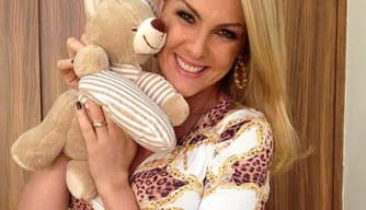 Ana Hickmann