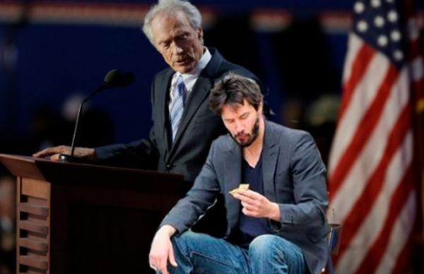 Em uma das montagens, o ator Keanu Reeves está sentado na cadeira(Imagem:Reprodução)