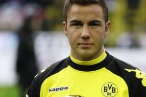 Götze está fora do clássico contra o Schalke 04