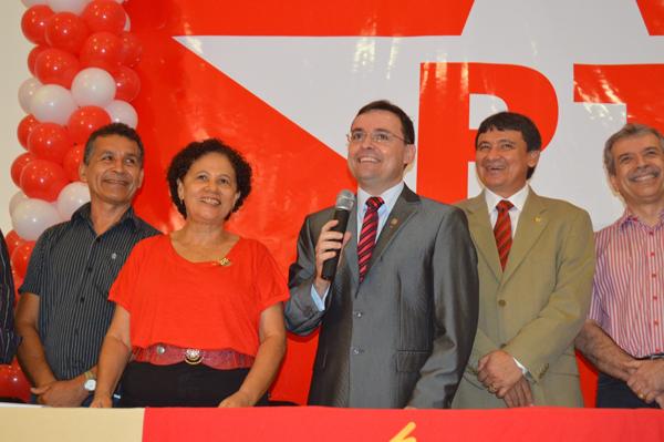 Posse dos novos diregentes do PT estadual e municipal.(Imagem:Divulga&ccedil;&atilde;o)