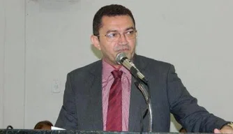 Prefeito Padre Walmir Lima