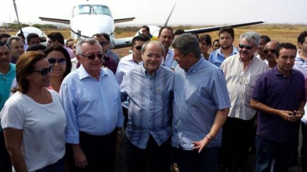 Presen&ccedil;a de S&iacute;lvio Mendes e Z&eacute; Filho em evento do PMDB refor&ccedil;a alian&ccedil;a para 2014(Imagem:Reprodu&ccedil;&atilde;o)