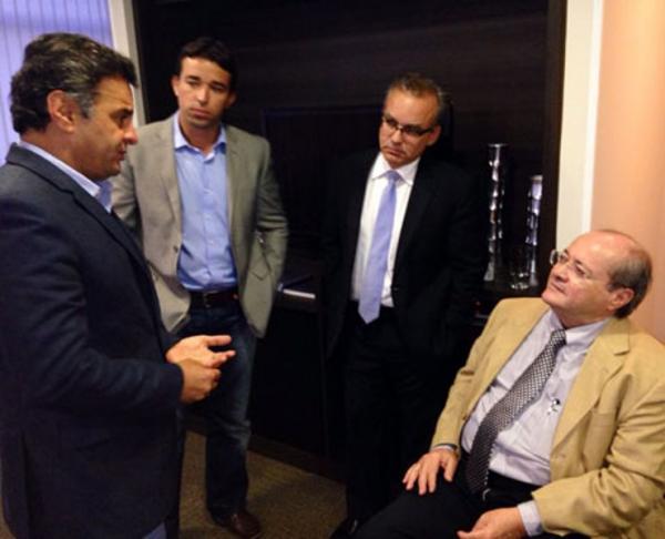 Reuni&atilde;o entre A&eacute;cio Neves e tucanos piauienses(Imagem:AsCom)