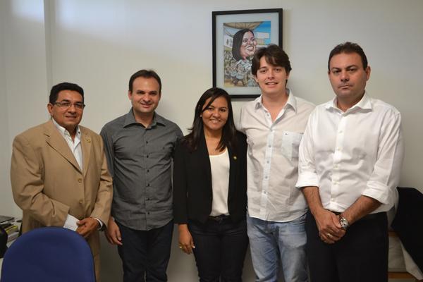 Valdemir Virgino, Mainha, Celene Fernandes, Caio Prado e o vereador Jeov&aacute; Alencar.(Imagem:Divulga&ccedil;&atilde;o)