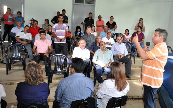 Vice-governador Z&eacute; Filho em reuni&atilde;o com lideran&ccedil;as do PMDB.(Imagem:Divulga&ccedil;&atilde;o)