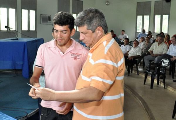 Vice-governador Z&eacute; Filho em reuni&atilde;o com lideran&ccedil;as do PMDB.(Imagem:Divulga&ccedil;&atilde;o)
