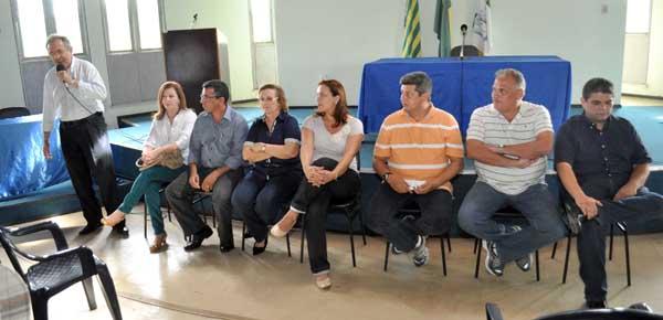 Vice-governador Z&eacute; Filho em reuni&atilde;o com lideran&ccedil;as do PMDB.(Imagem:Divulga&ccedil;&atilde;o)