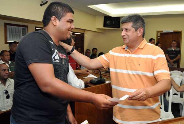 Vice-governador Z&eacute; Filho em reuni&atilde;o com lideran&ccedil;as do PMDB.(Imagem:Divulga&ccedil;&atilde;o)