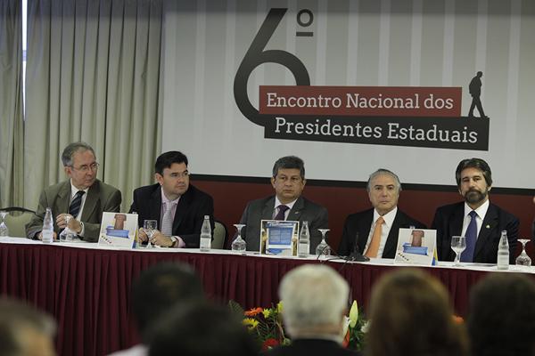 Zé Filho com Michel Temer e o Presidente Nacional do PMDB, Valdir Raupp.(Imagem:Divulgação)