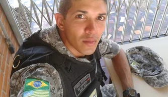 Corpo de PM Samuel Borges é enterrado