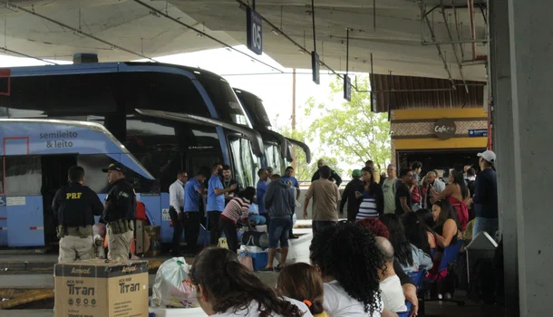 Fluxo de passageiros na Rodoviária de Teresina aumenta durante as férias de julho