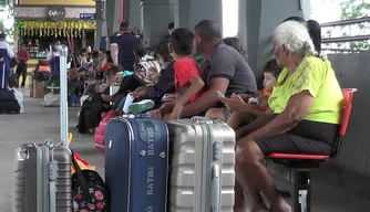 Rodoviária Lucídio Portella registra movimento intenso no final de ano